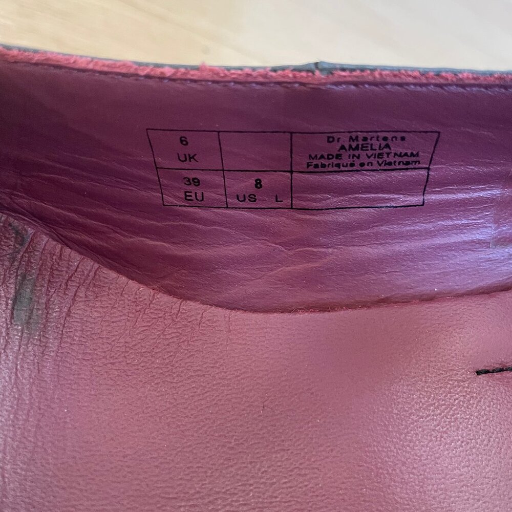 Dr. Martens Amelia low heel black leather shoe size 8.5 (39 EU) - Picture 7 of 7